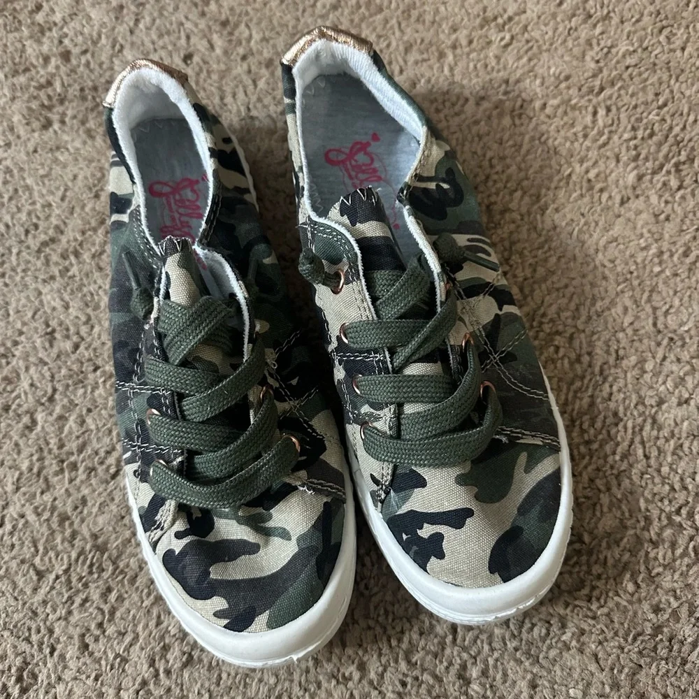Jellypop Camouflage Sneakers with Olive Laces - Picture 2 of 3